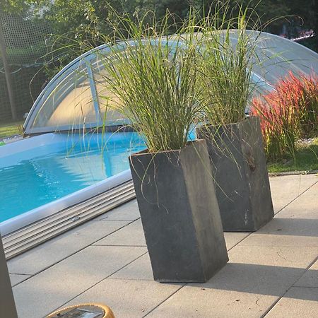 Pool & Lake Holiday Home Markkleeberg Exterior foto