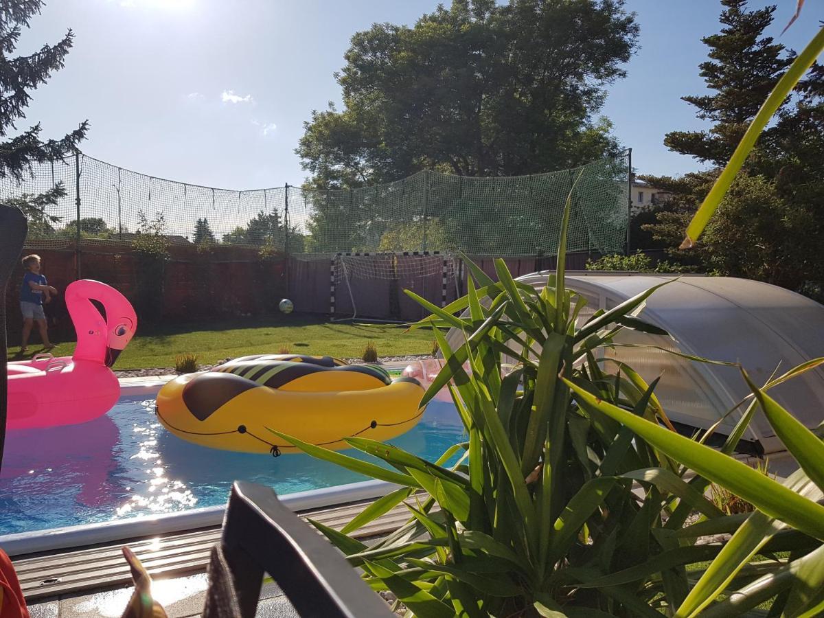 Pool & Lake Holiday Home Markkleeberg Exterior foto
