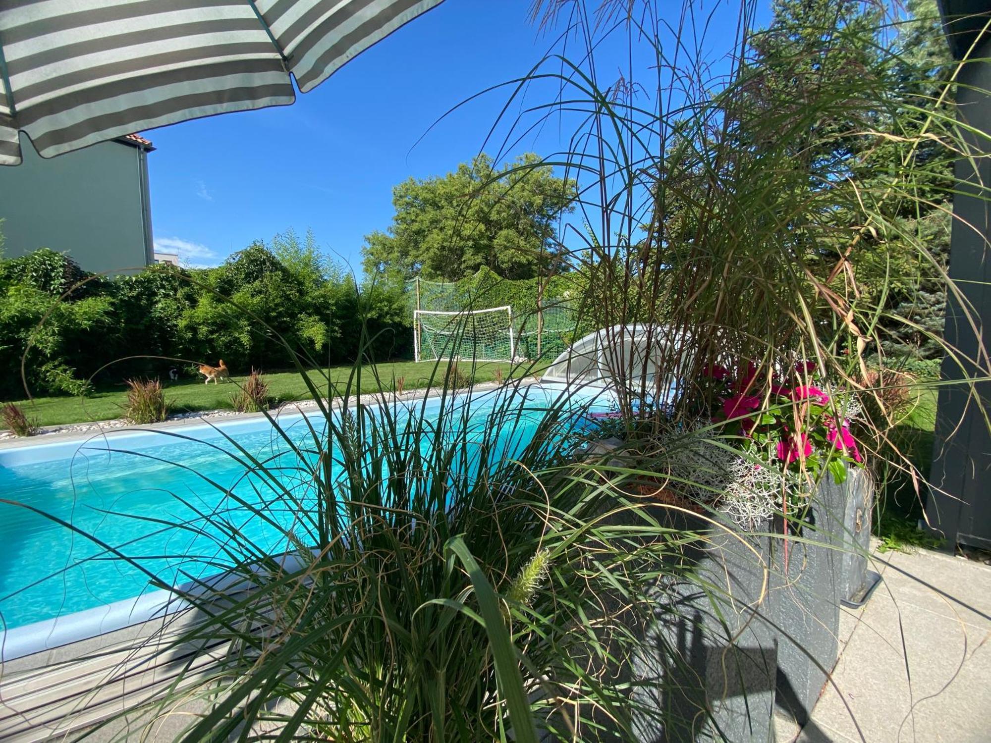 Pool & Lake Holiday Home Markkleeberg Exterior foto